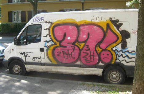 graffiti van in zurich switzerland . 37 graffiti bombing