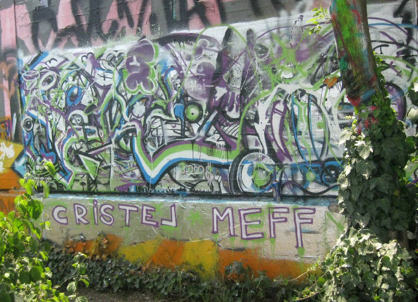 crystal meth graffiti zurich switzerland 2014. graffiti auf crystal meth gemalt zürich 2014. XTAL METH graffiti zurich switzerland