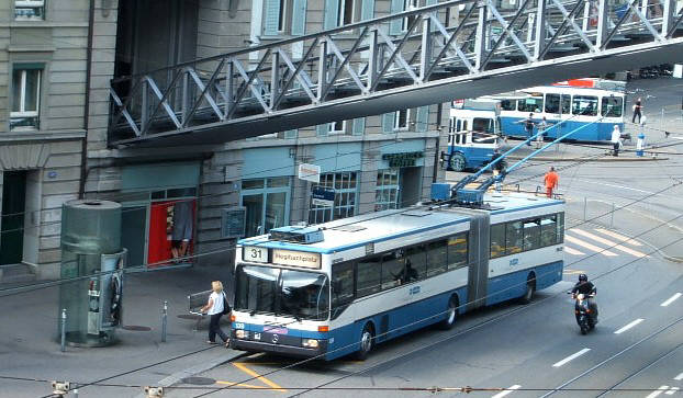 31er bus vbz zri-linie an der haltestelle central in zrich. buslinie 31. zrcher trolleybus linie 31 am central platz in zrich. central square zurich switzerland